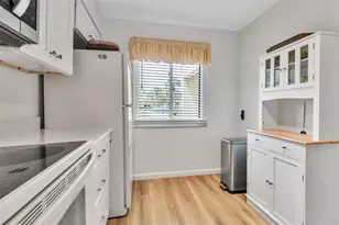 5224 Lake Village Dr, Sarasota, FL 34235 - Photo 8