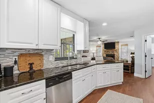 4503 4th Ave Dr E, Bradenton, FL 34208 - Photo 10