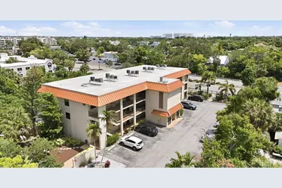 1650 Pine Tree Lane #103, Sarasota, FL 34236 - Photo 6