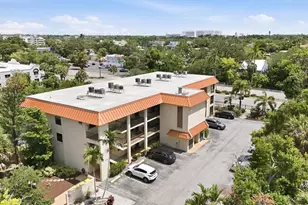 1650 Pine Tree Ln, Sarasota, FL 34236 - Photo 6
