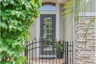 12037 Thornhill Court, Lakewood Ranch, FL 34202 - Photo 6