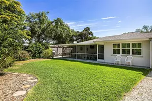 2747 Jefferson Cir, Sarasota, FL 34239 - Photo 30