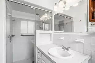 2747 Jefferson Cir, Sarasota, FL 34239 - Photo 20