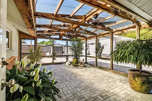 2747 Jefferson Cir, Sarasota, FL 34239 - Photo 14