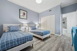 9611 Castle Point Dr, Sarasota, FL 34238 - Photo 8