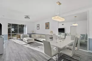 9611 Castle Point Dr, Sarasota, FL 34238 - Photo 12