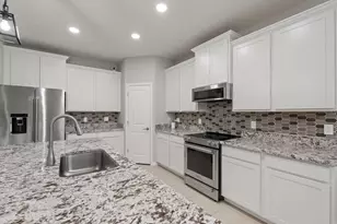 12423 Nantahala Run, Parrish, FL 34219 - Photo 6