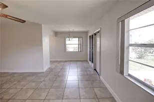 302 Canton Ct, Sun City Center, FL 33573 - Photo 6