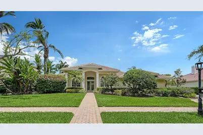 8923 Bloomfield Boulevard, Sarasota, FL 34238 - Photo 2
