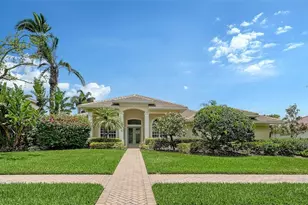 8923 Bloomfield Blvd, Sarasota, FL 34238 - Photo 2