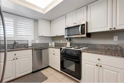 711 Manatee Avenue, Holmes Beach, FL 34217 - Photo 10