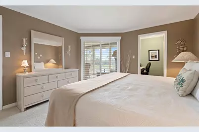 711 Manatee Avenue, Holmes Beach, FL 34217 - Photo 14