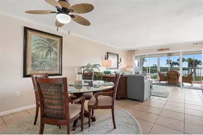 711 Manatee Avenue, Holmes Beach, FL 34217 - Photo 2