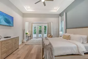 1537 Siesta Dr, Sarasota, FL 34239 - Photo 34