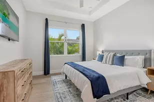 1537 Siesta Dr, Sarasota, FL 34239 - Photo 40