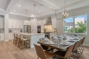1537 Siesta Dr, Sarasota, FL 34239 - Photo 24
