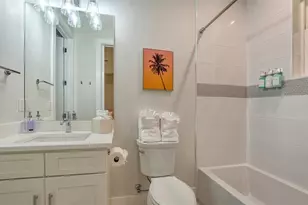 1537 Siesta Dr, Sarasota, FL 34239 - Photo 50