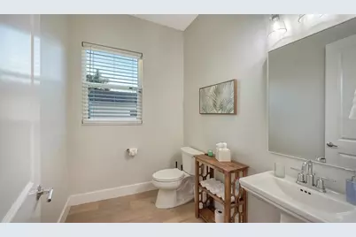 1537 Siesta Drive, Sarasota, FL 34239 - Photo 58