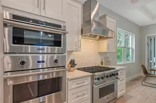 1537 Siesta Dr, Sarasota, FL 34239 - Photo 30