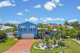 528 Key Royale Dr, Holmes Beach, FL 34217 - Photo 56