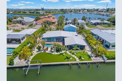 528 Key Royale Drive, Holmes Beach, FL 34217 - Photo 1