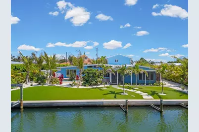 528 Key Royale Drive, Holmes Beach, FL 34217 - Photo 52