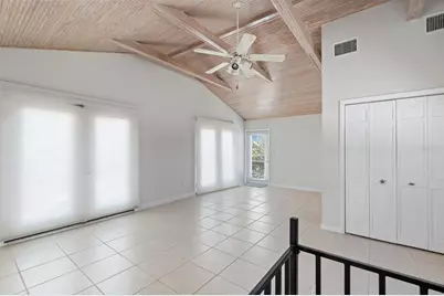 528 Key Royale Drive, Holmes Beach, FL 34217 - Photo 34