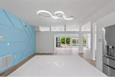 528 Key Royale Drive, Holmes Beach, FL 34217 - Photo 16
