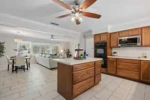 361 Scott Ave, Sarasota, FL 34243 - Photo 16