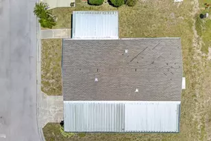 8906 31st Ave E, Palmetto, FL 34221 - Photo 2