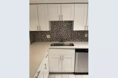 3700 S Osprey Avenue #216, Sarasota, FL 34239 - Photo 12