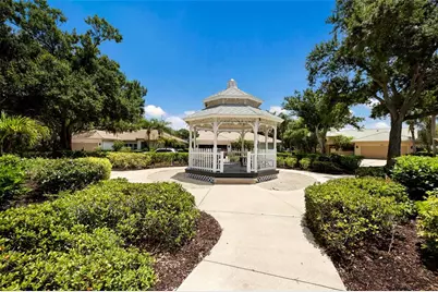 2893 Sandringham Place, Sarasota, FL 34235 - Photo 4