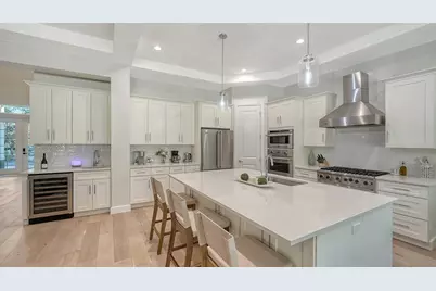 1537 Siesta Drive, Sarasota, FL 34239 - Photo 18