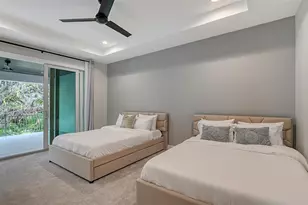 1537 Siesta Dr, Sarasota, FL 34239 - Photo 52