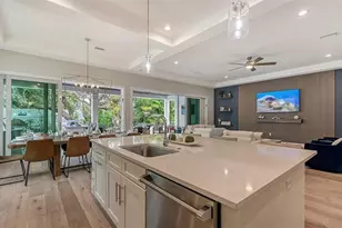 1537 Siesta Dr, Sarasota, FL 34239 - Photo 34