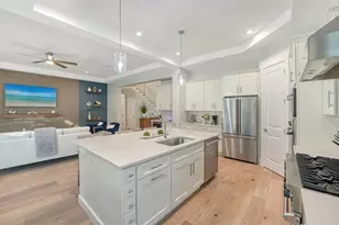 1537 Siesta Dr, Sarasota, FL 34239 - Photo 20