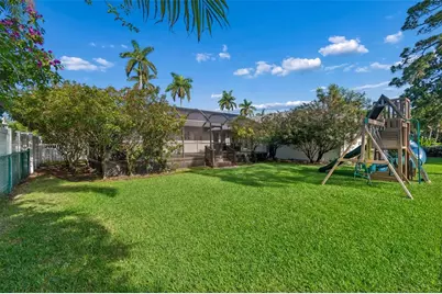 301 26th Street W, Bradenton, FL 34205 - Photo 56