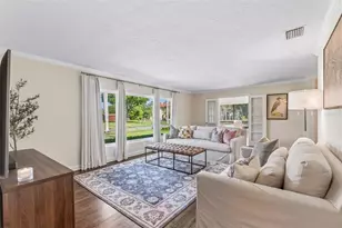 301 26th St W, Bradenton, FL 34205 - Photo 10