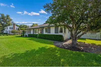 301 26th Street W, Bradenton, FL 34205 - Photo 8