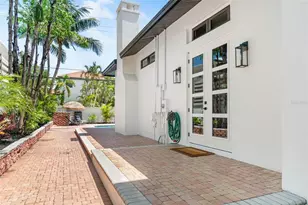 324 Siesta Dr, Sarasota, FL 34242 - Photo 26