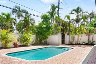 324 Siesta Dr, Sarasota, FL 34242 - Photo 44