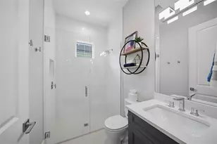 8254 Pavia Way, Lakewood Ranch, FL 34202 - Photo 40