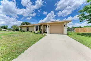 4505 30th St Cir E, Bradenton, FL 34203 - Photo 4