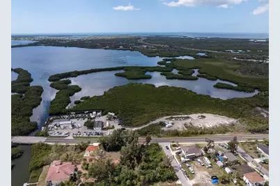 6817 Bayshore Road, Palmetto, FL 34221 - Photo 2
