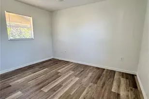 307 27th St E, Palmetto, FL 34221 - Photo 8
