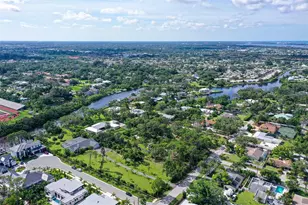4935 Riverwood Ave, Sarasota, FL 34231 - Photo 12
