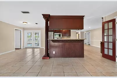 2555 Constitution Boulevard, Sarasota, FL 34231 - Photo 8
