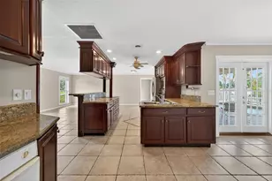 2555 Constitution Blvd, Sarasota, FL 34231 - Photo 10