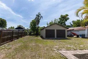 1221 18th St W, Bradenton, FL 34205 - Photo 24