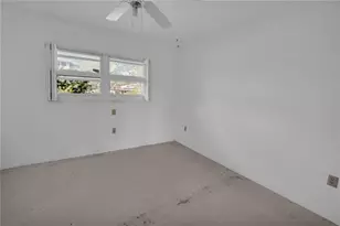 7203 Broughton St, Sarasota, FL 34243 - Photo 14